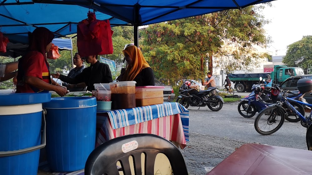 Kak Tie Nasi Kerabu